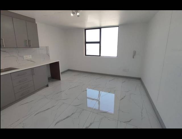 1 BEDROOM PROPERTY TO RENT IN WYNBERG